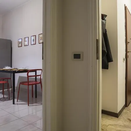 Hintown Sporting District Apartman